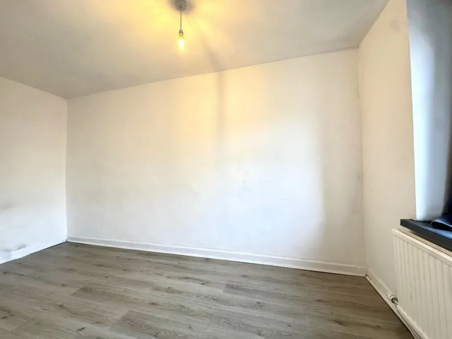 Yew Street, Troedyrhiw, CF48, photo 11