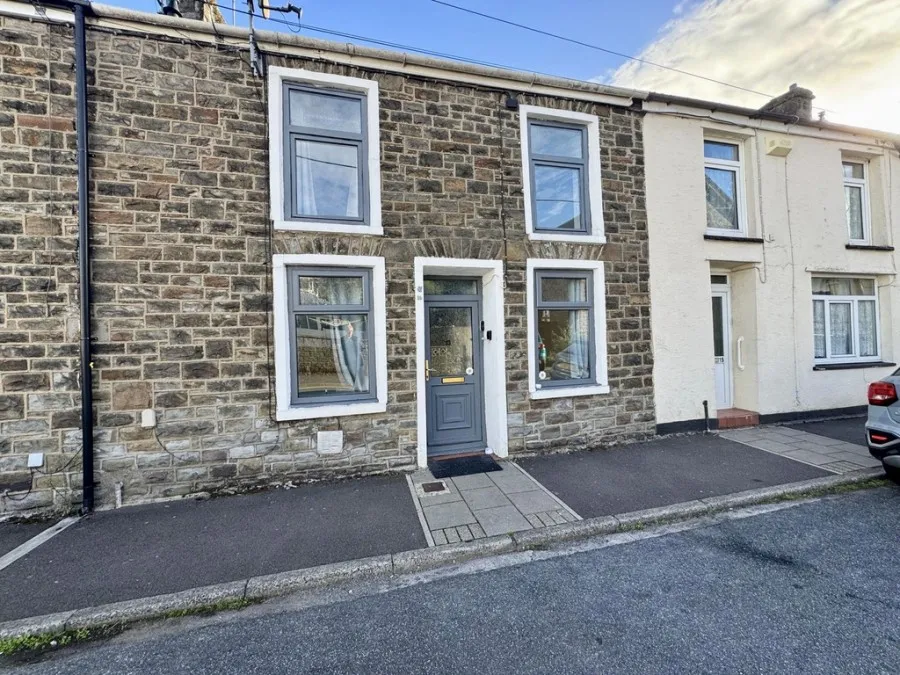 2 bed house for sale, Yew Street, Troedyrhiw, CF48