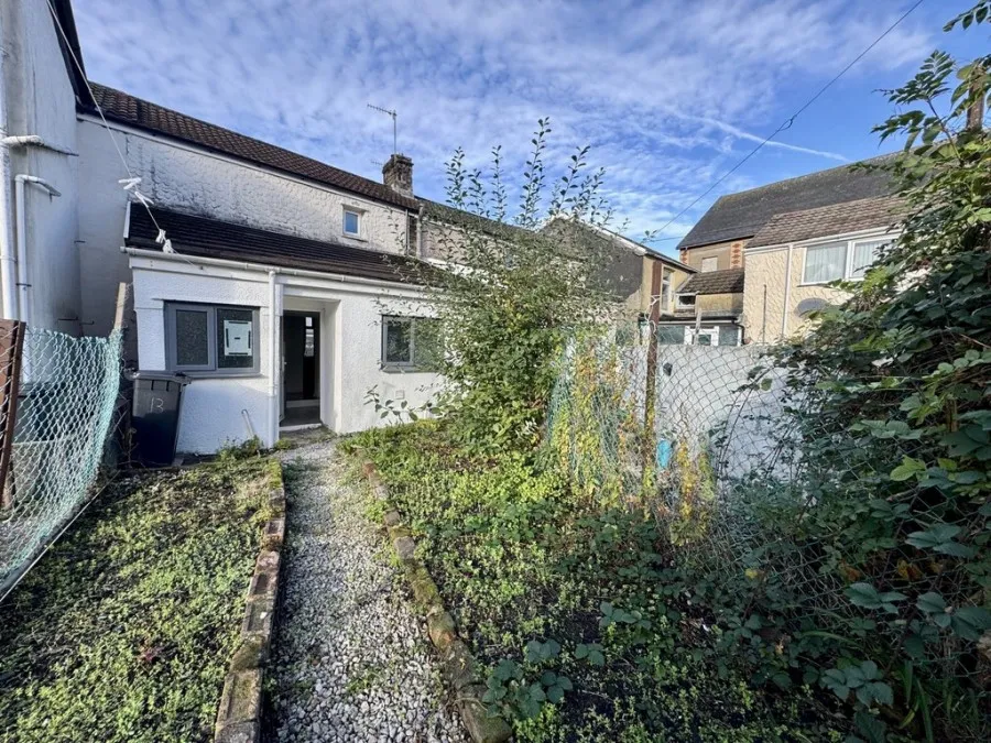 Yew Street, Troedyrhiw, CF48, photo 13