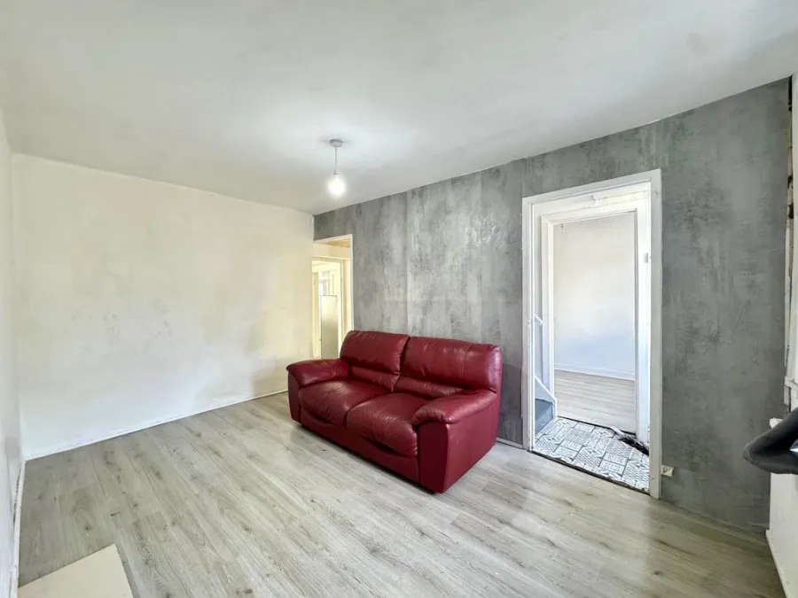 Yew Street, Troedyrhiw, CF48, photo 4