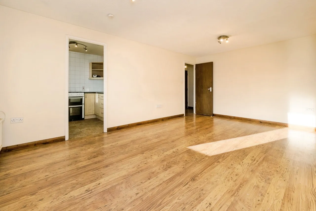 Limes Avenue, Chigwell, Essex, IG7, photo 4