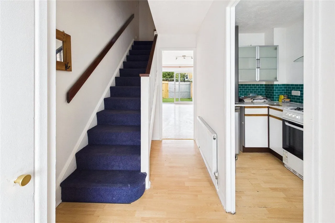 Campbell Close, London, SW16, photo 3