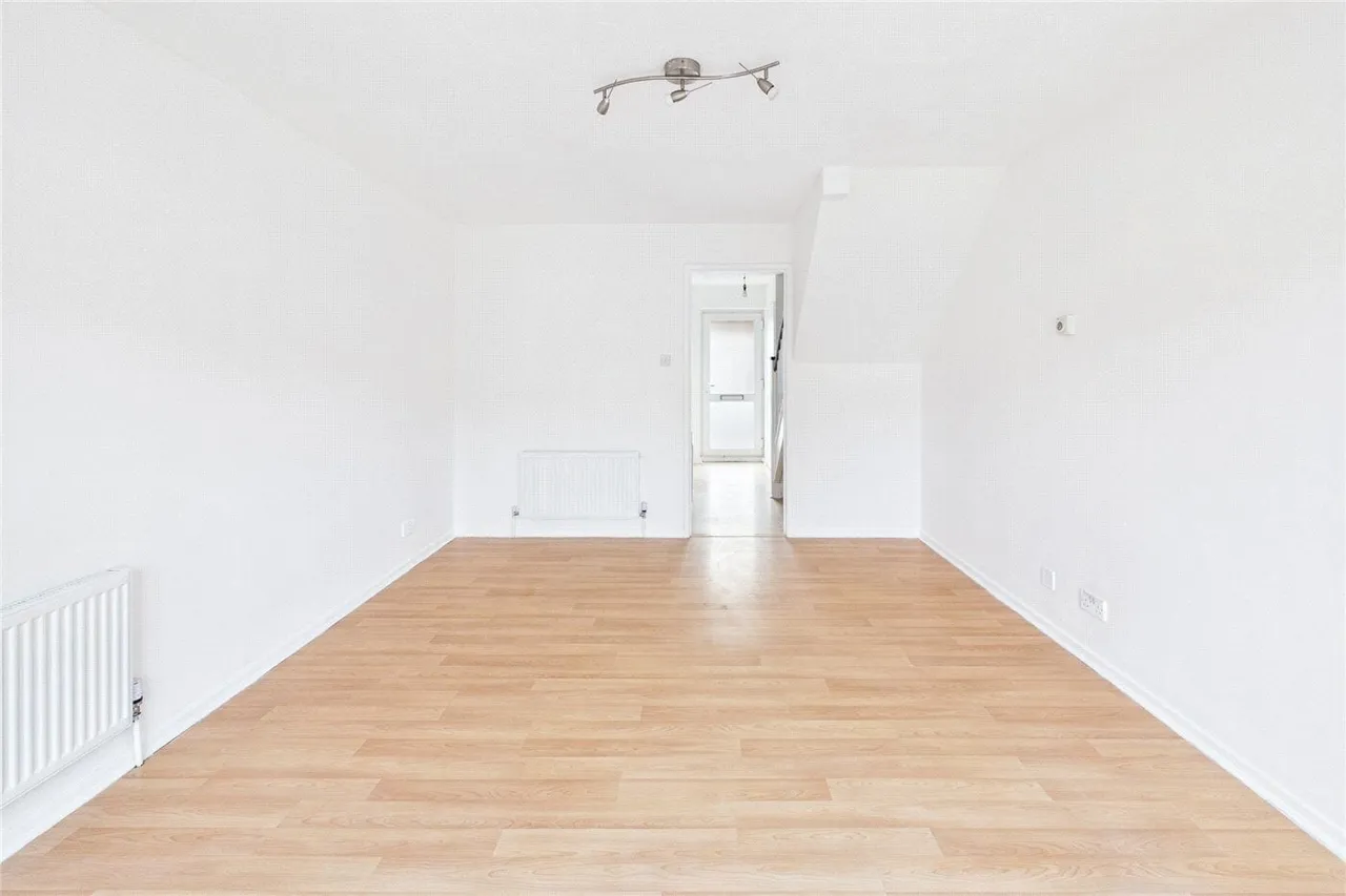 Campbell Close, London, SW16, photo 5