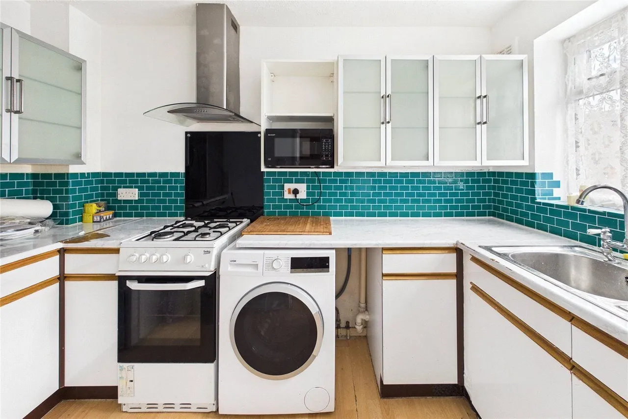 Campbell Close, London, SW16, photo 6