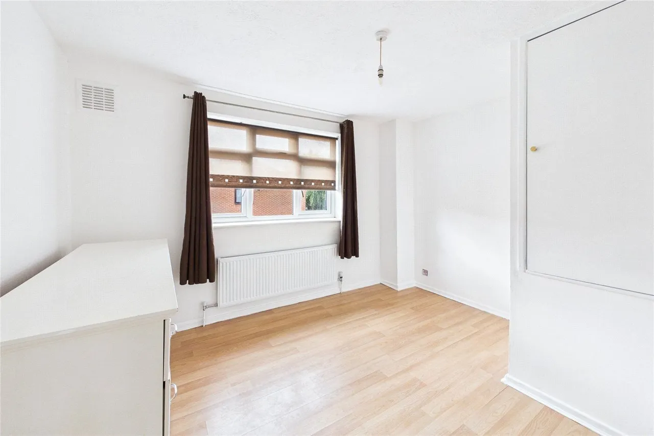 Campbell Close, London, SW16, photo 7