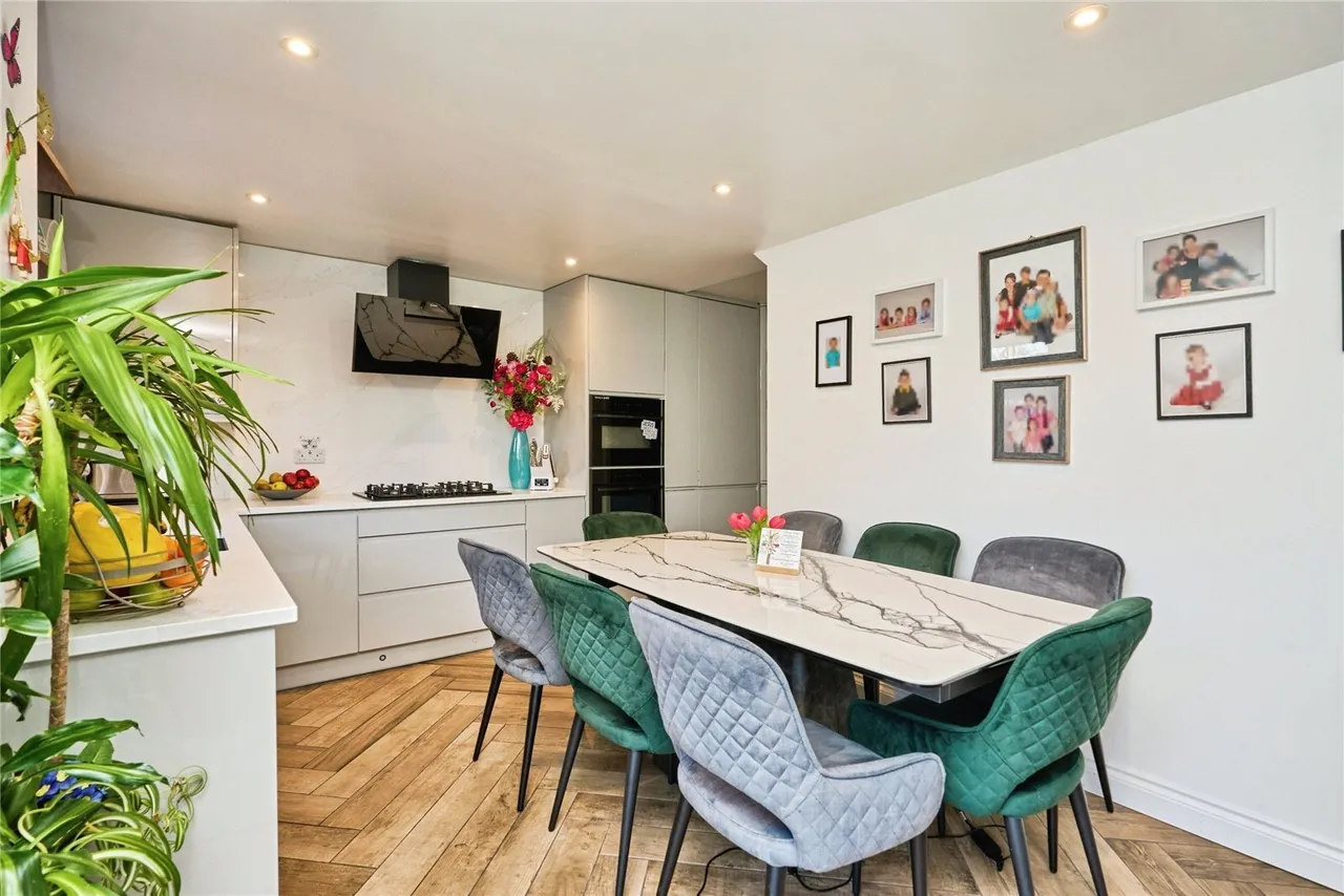 Snowberry Road, Newport, PO30, photo 4