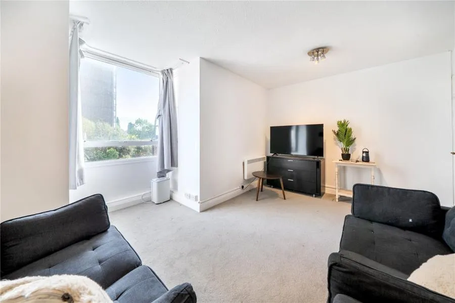 Bramlands Close, London, SW11, photo 2