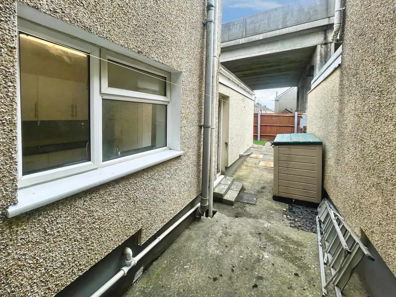 King Street, Neath, SA11, photo 15
