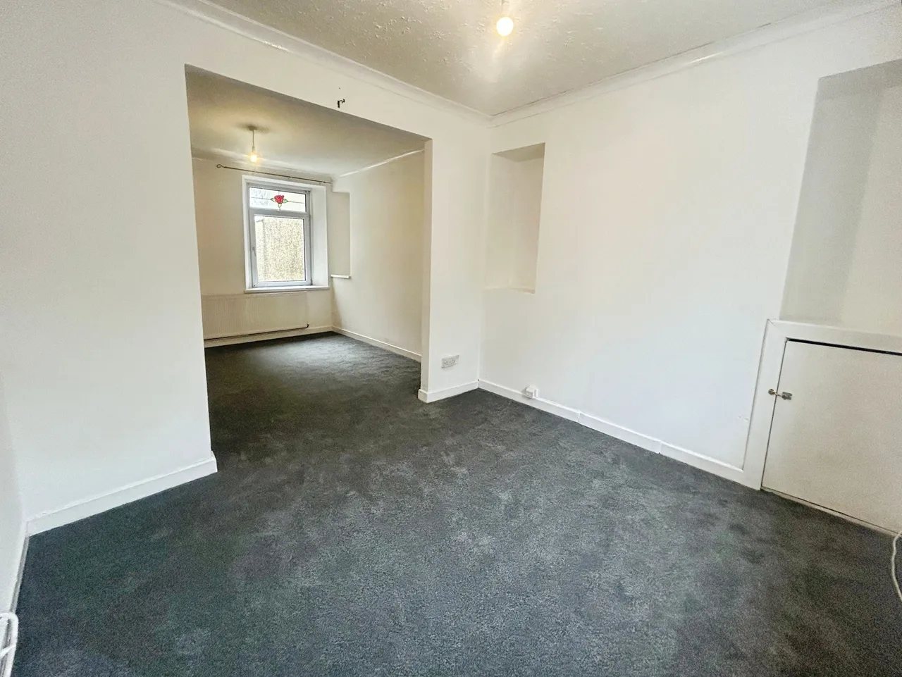 King Street, Neath, SA11, photo 3