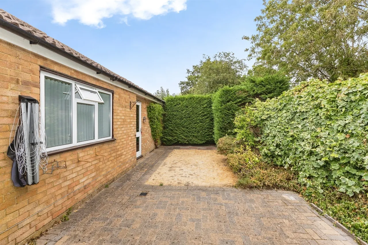 Thyme Close, Earley, RG6, photo 17