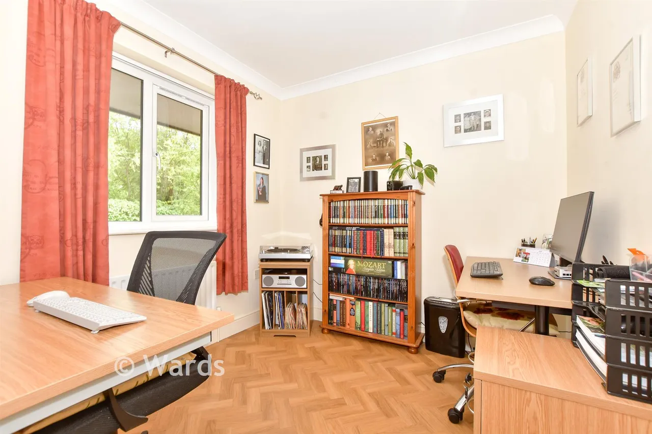 Burmarsh Road, Hythe, CT21, photo 13