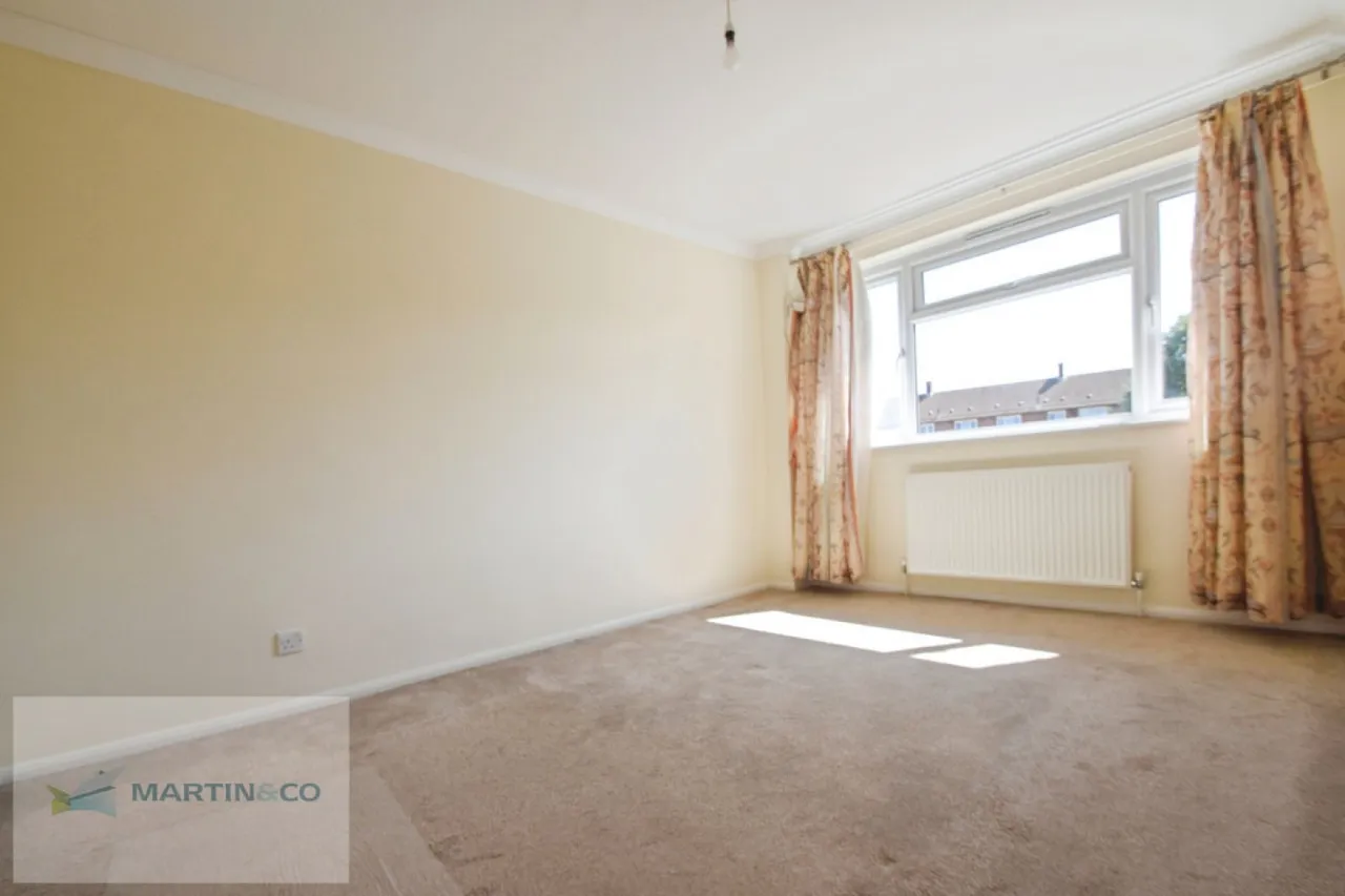 Egmont Road, KT12, photo 13