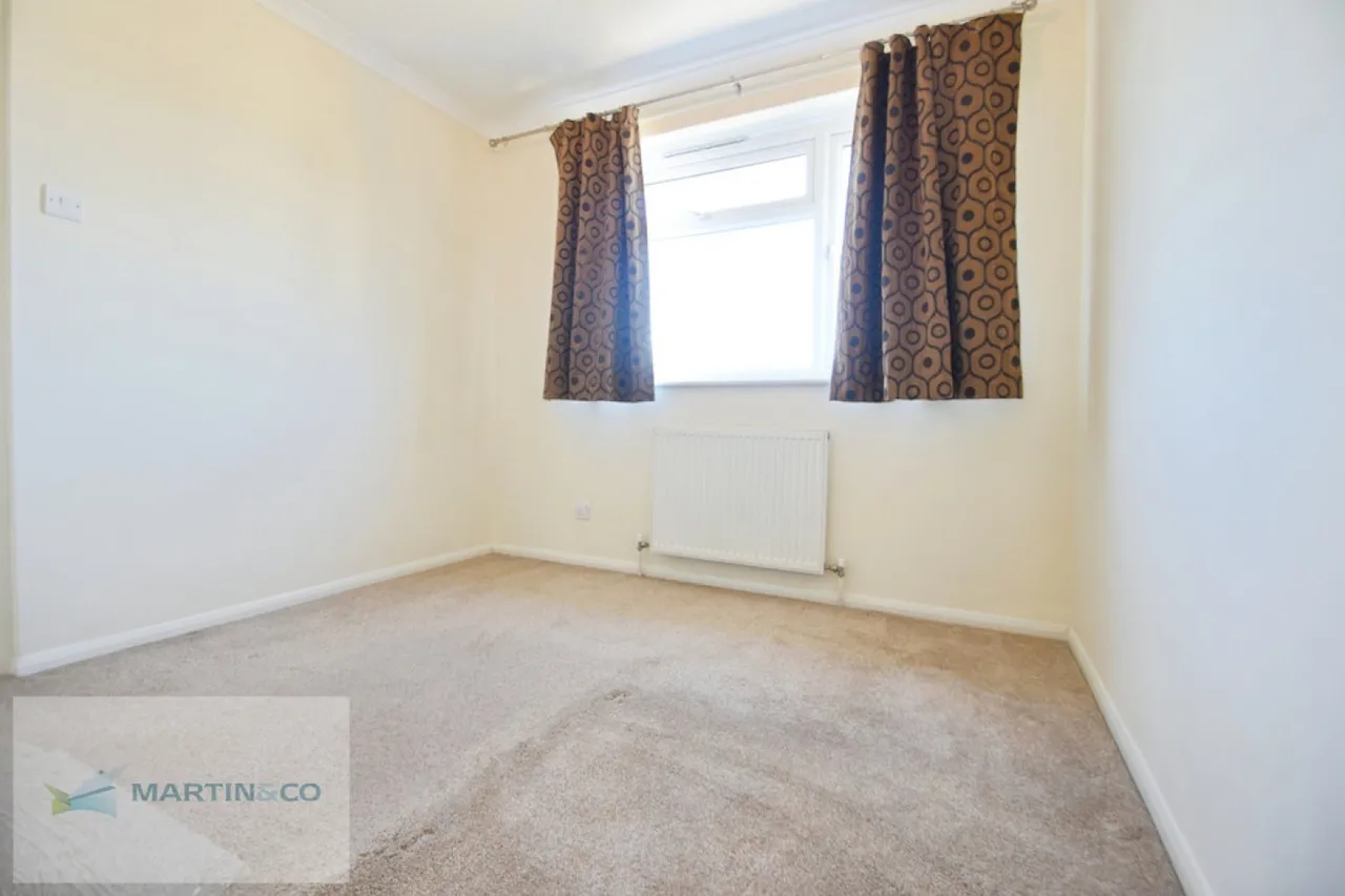 Egmont Road, KT12, photo 15