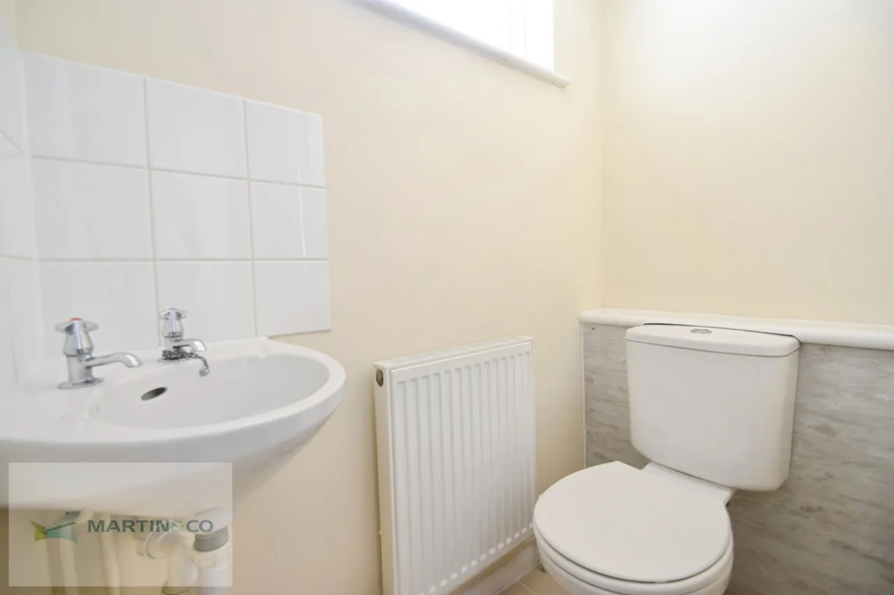 Egmont Road, KT12, photo 8