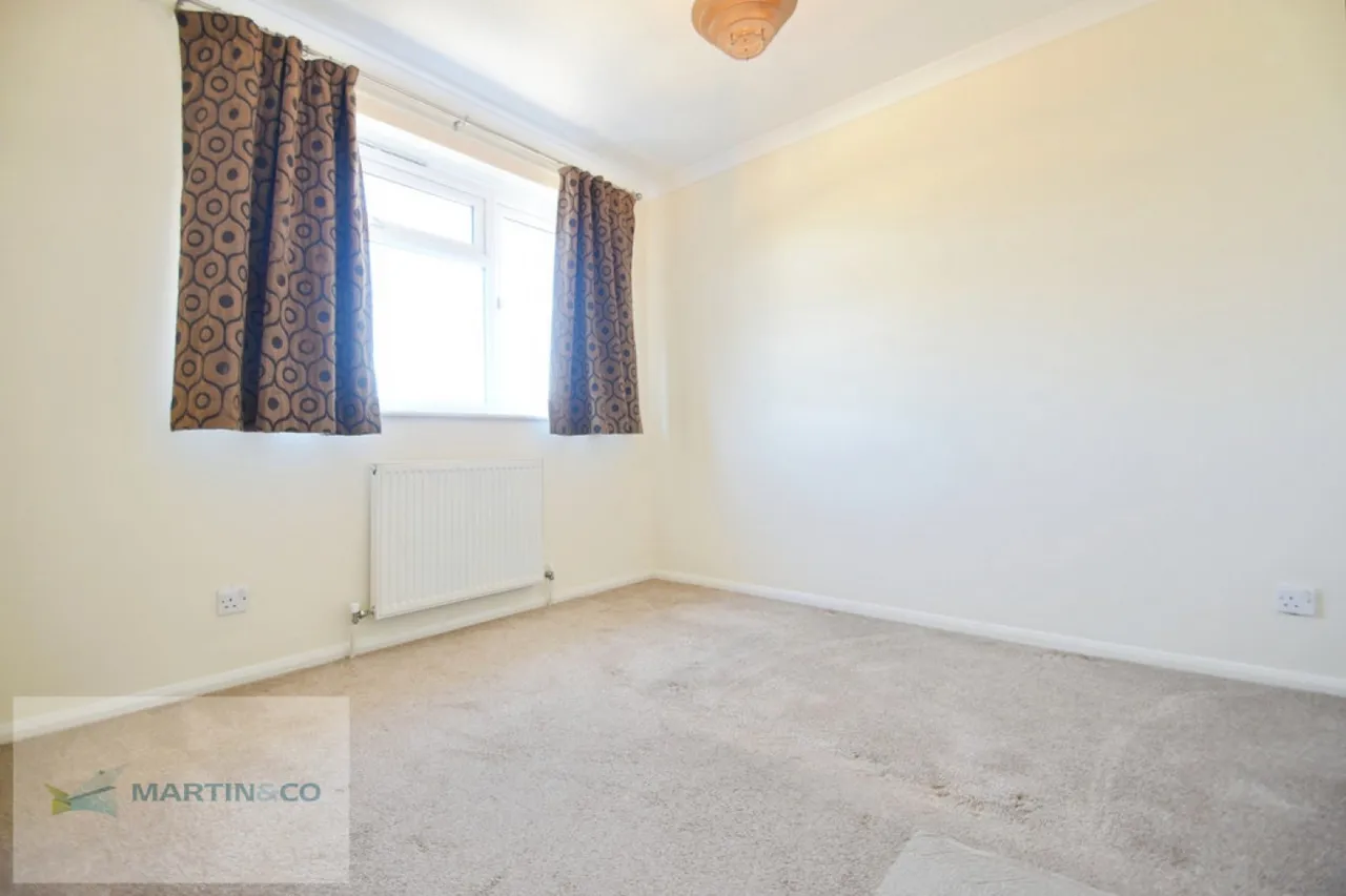 Egmont Road, KT12, photo 14