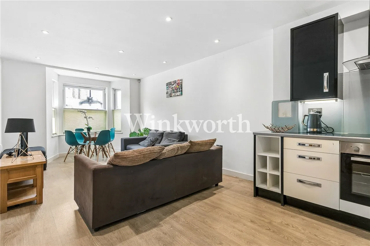 Avenue Road, London, N15, photo 6