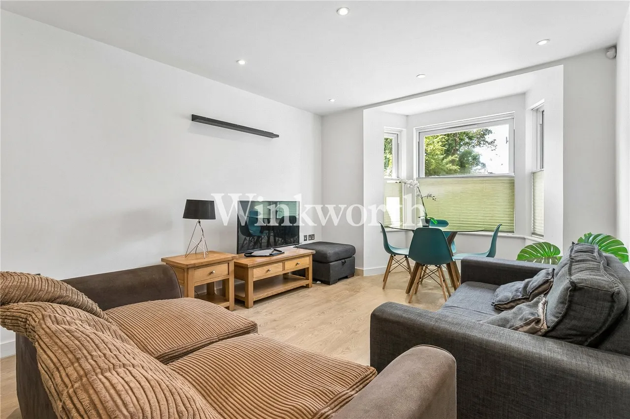 Avenue Road, London, N15, photo 8