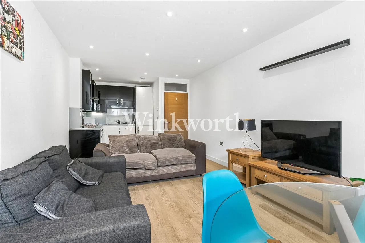 Avenue Road, London, N15, photo 9