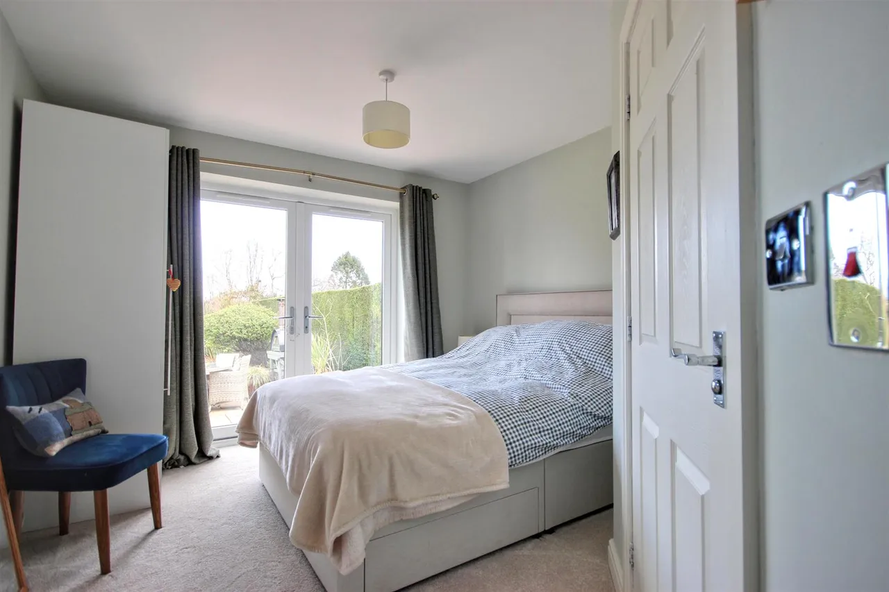 New Village Road, Little Weighton, photo 11