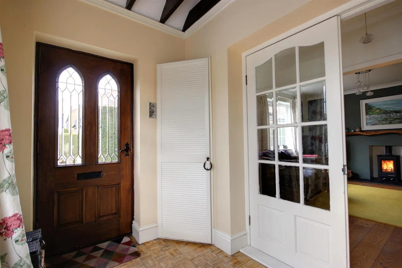 New Village Road, Little Weighton, photo 21