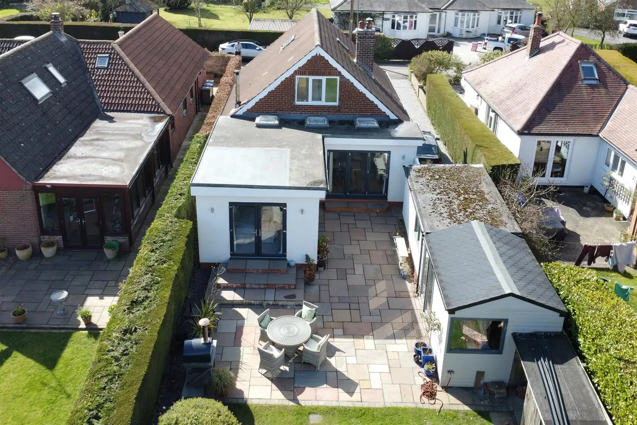New Village Road, Little Weighton, photo 35