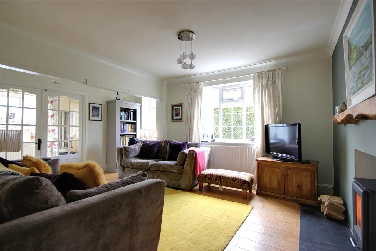 New Village Road, Little Weighton, photo 14