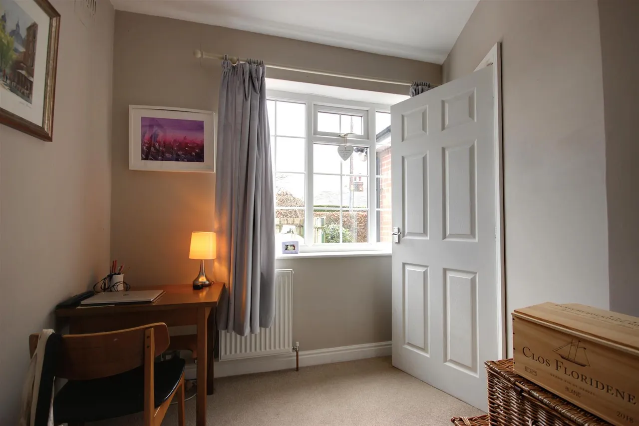 New Village Road, Little Weighton, photo 15