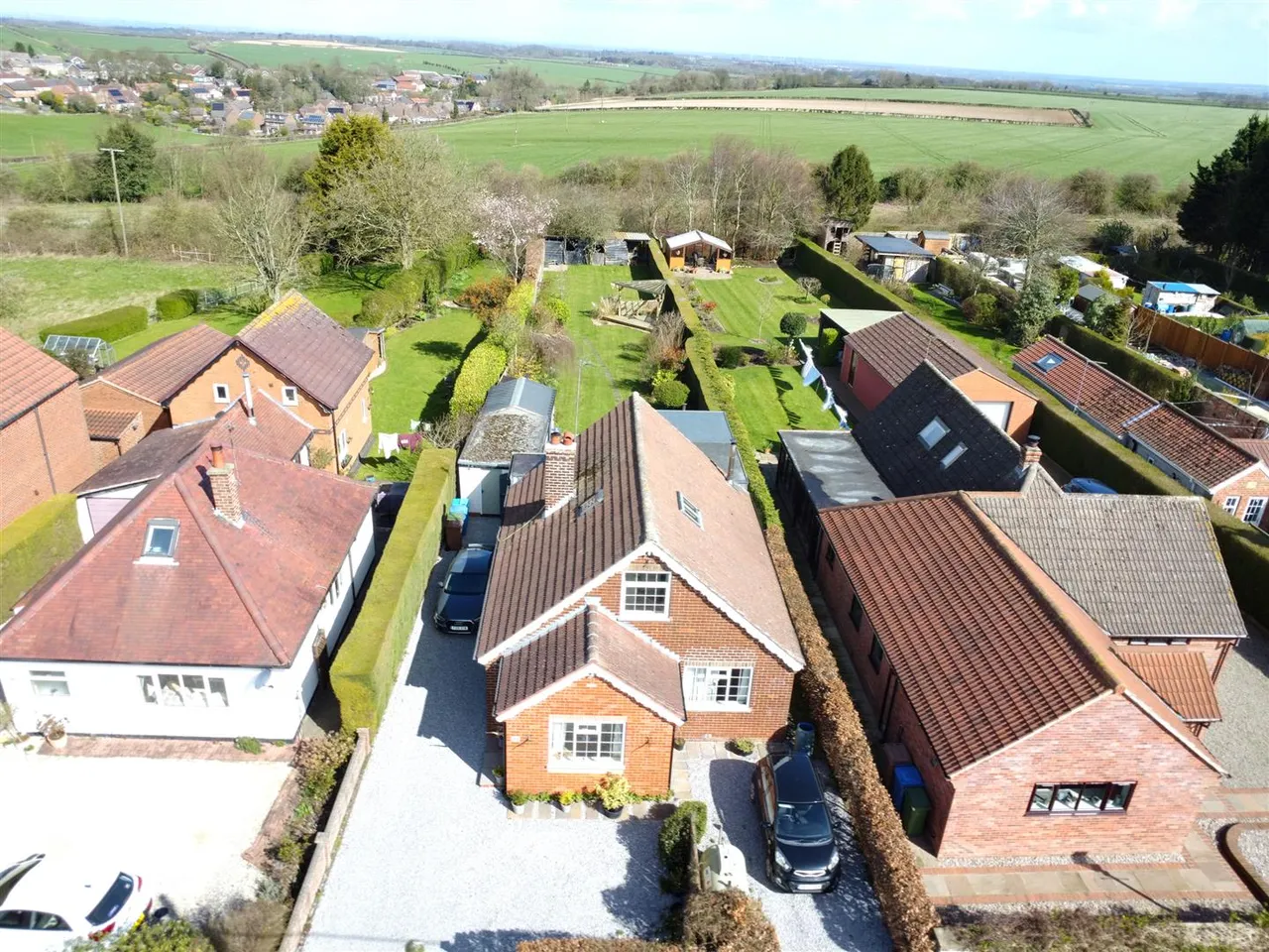 4 bed house for sale, New Village Road, Little Weighton