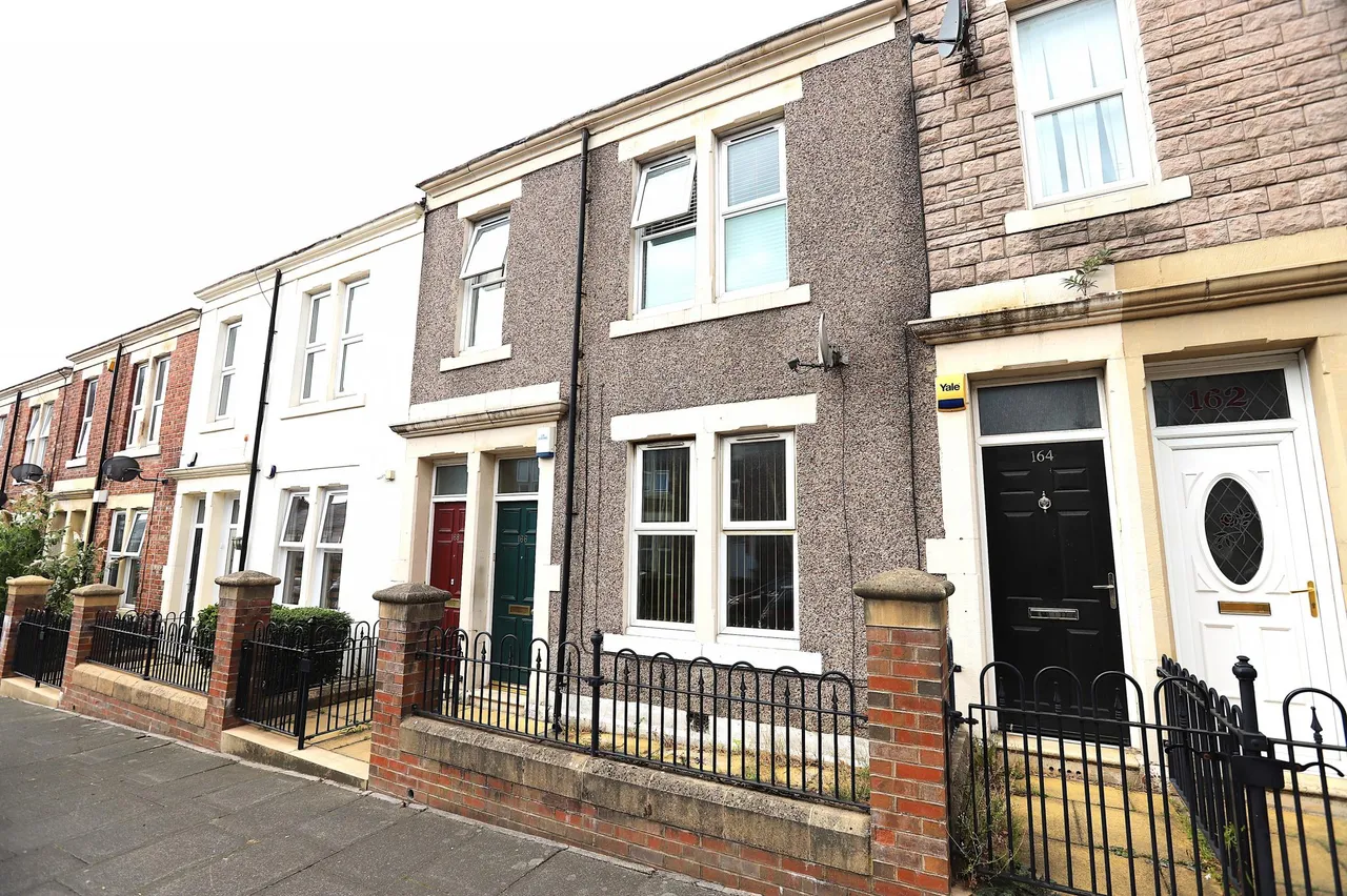 2 bed flat for sale, Windsor Avenue, Gateshead, NE8