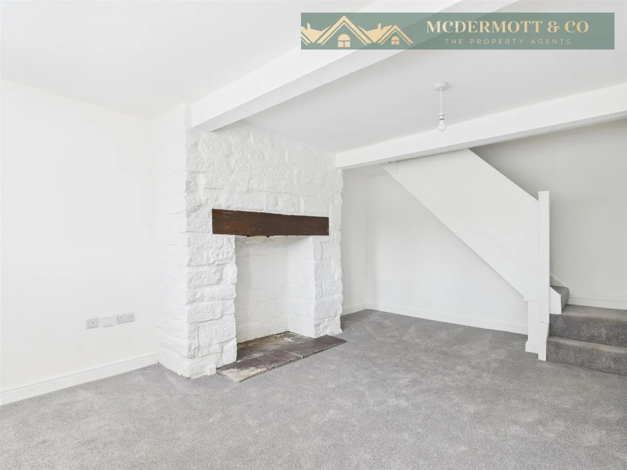 Bradburys Lane, Greenfield, OL3, photo 20