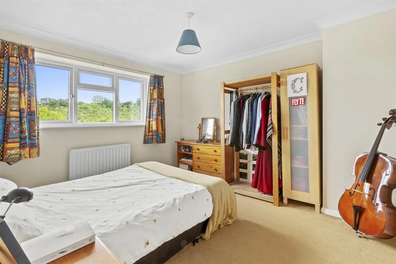 Dean Close, High Wycombe, HP12, photo 11