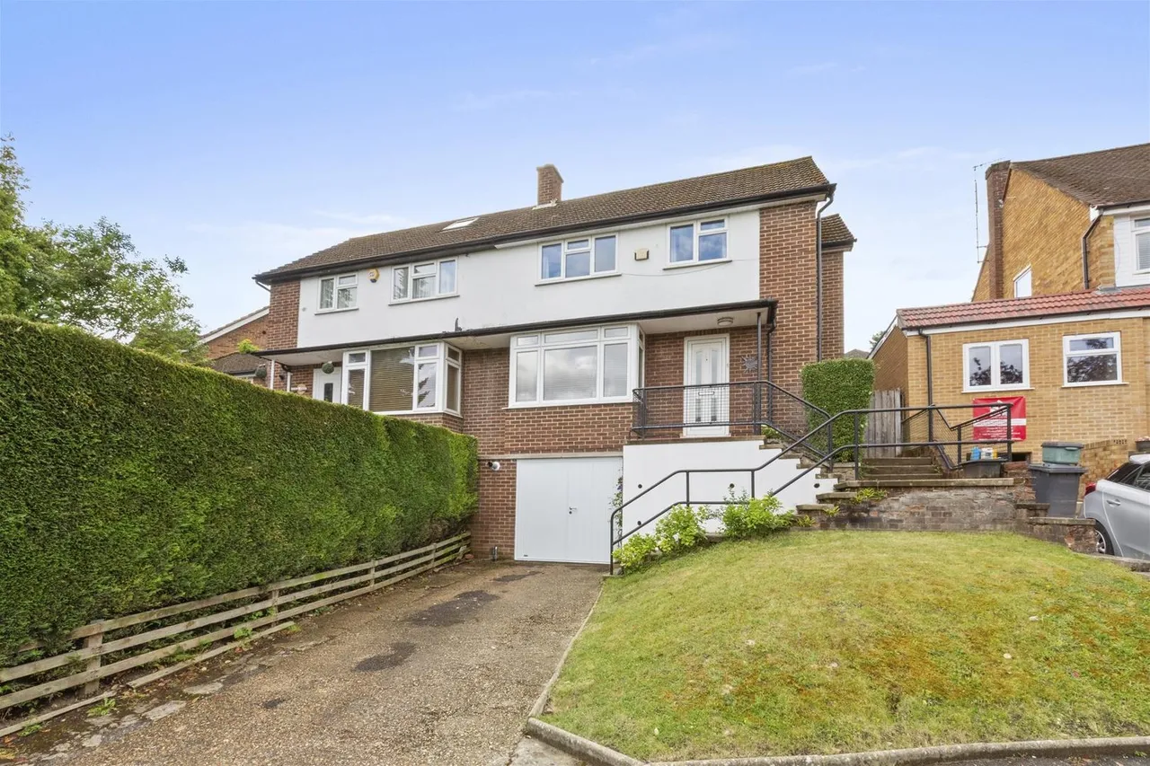 Dean Close, High Wycombe, HP12, photo 16