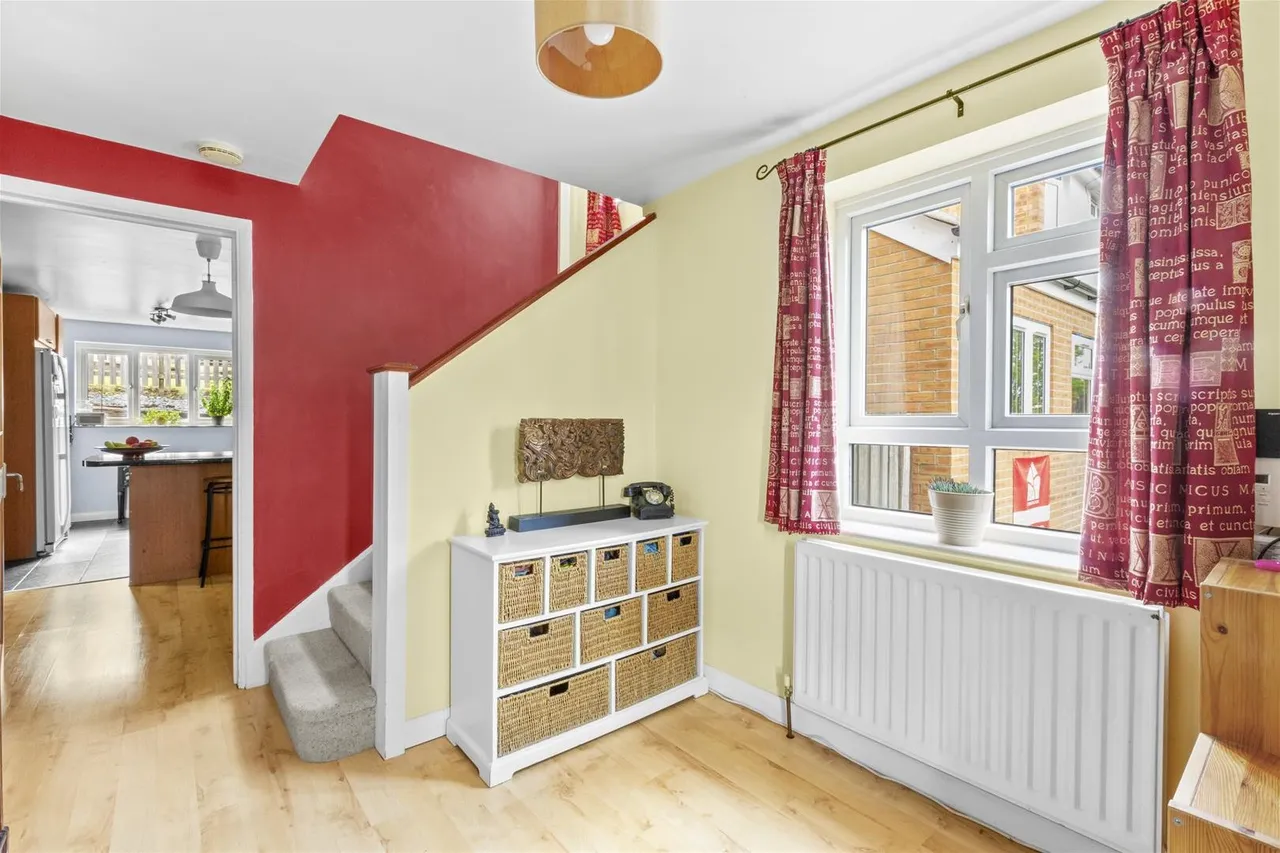Dean Close, High Wycombe, HP12, photo 7