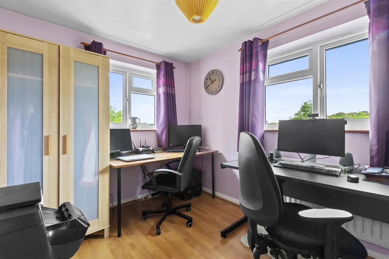 Dean Close, High Wycombe, HP12, photo 14