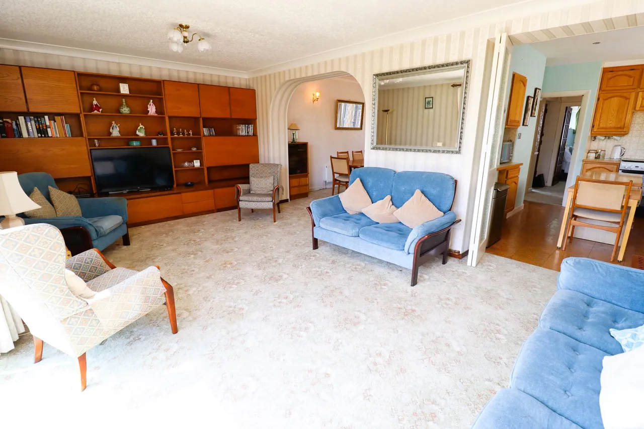 Bull Lane, Rayleigh, Essex, SS6 8NQ, photo 7