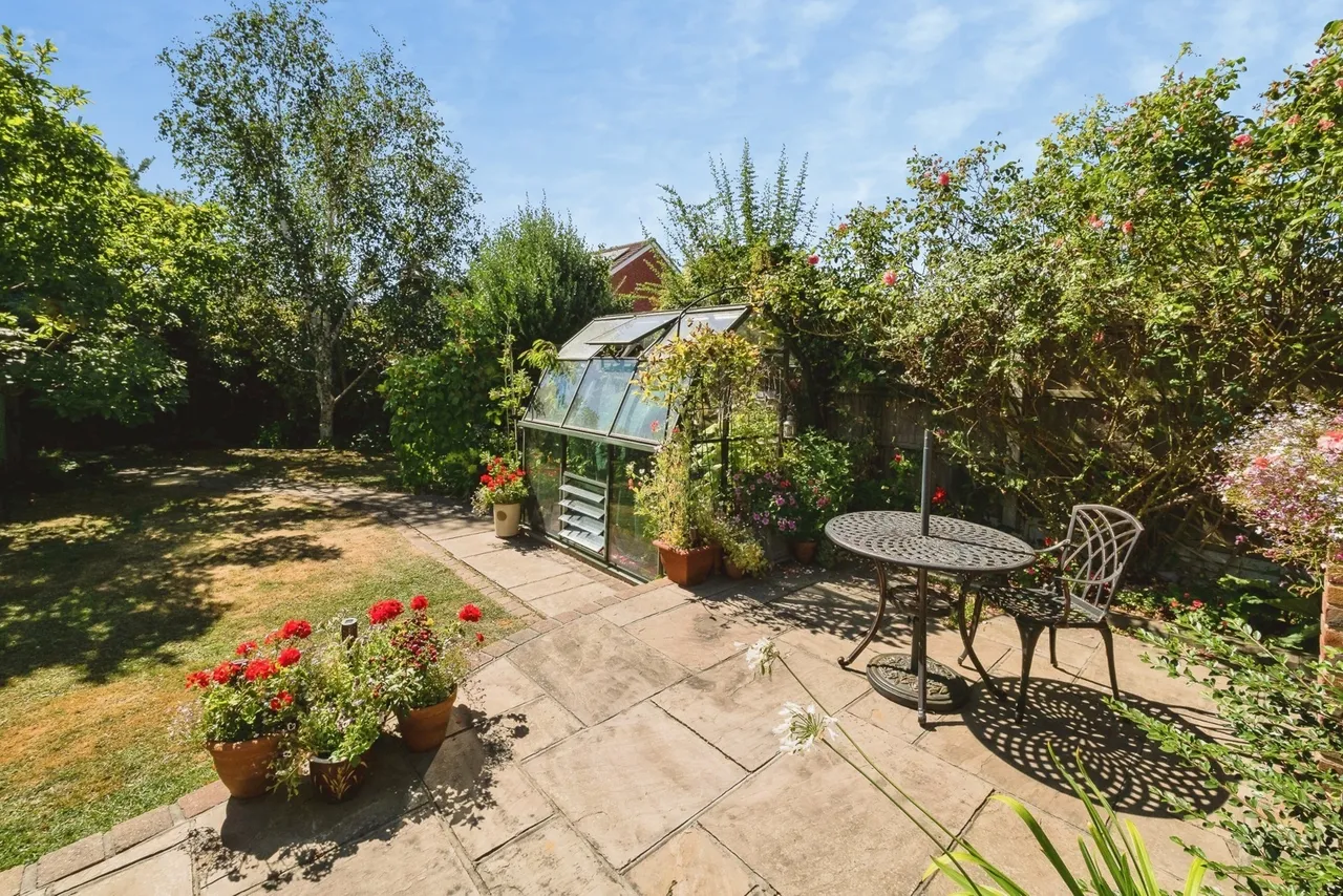 Globe Road, Hornchurch, RM11, photo 6