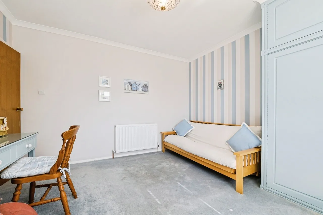 Globe Road, Hornchurch, RM11, photo 25