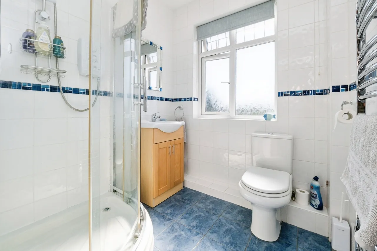 Globe Road, Hornchurch, RM11, photo 9