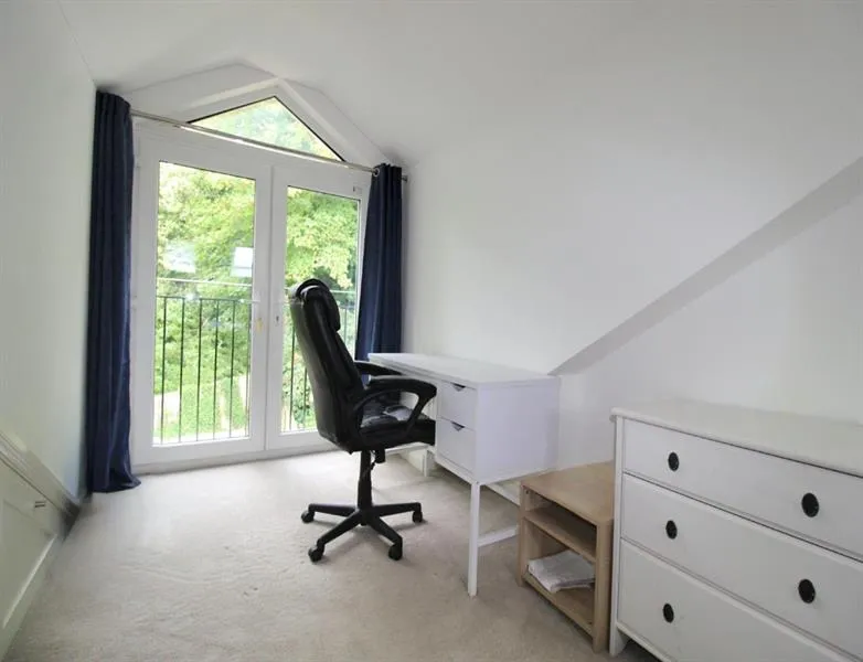 Boddens Hill Road, Stockport, photo 13