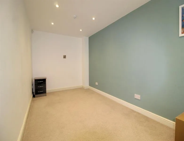 Boddens Hill Road, Stockport, photo 4