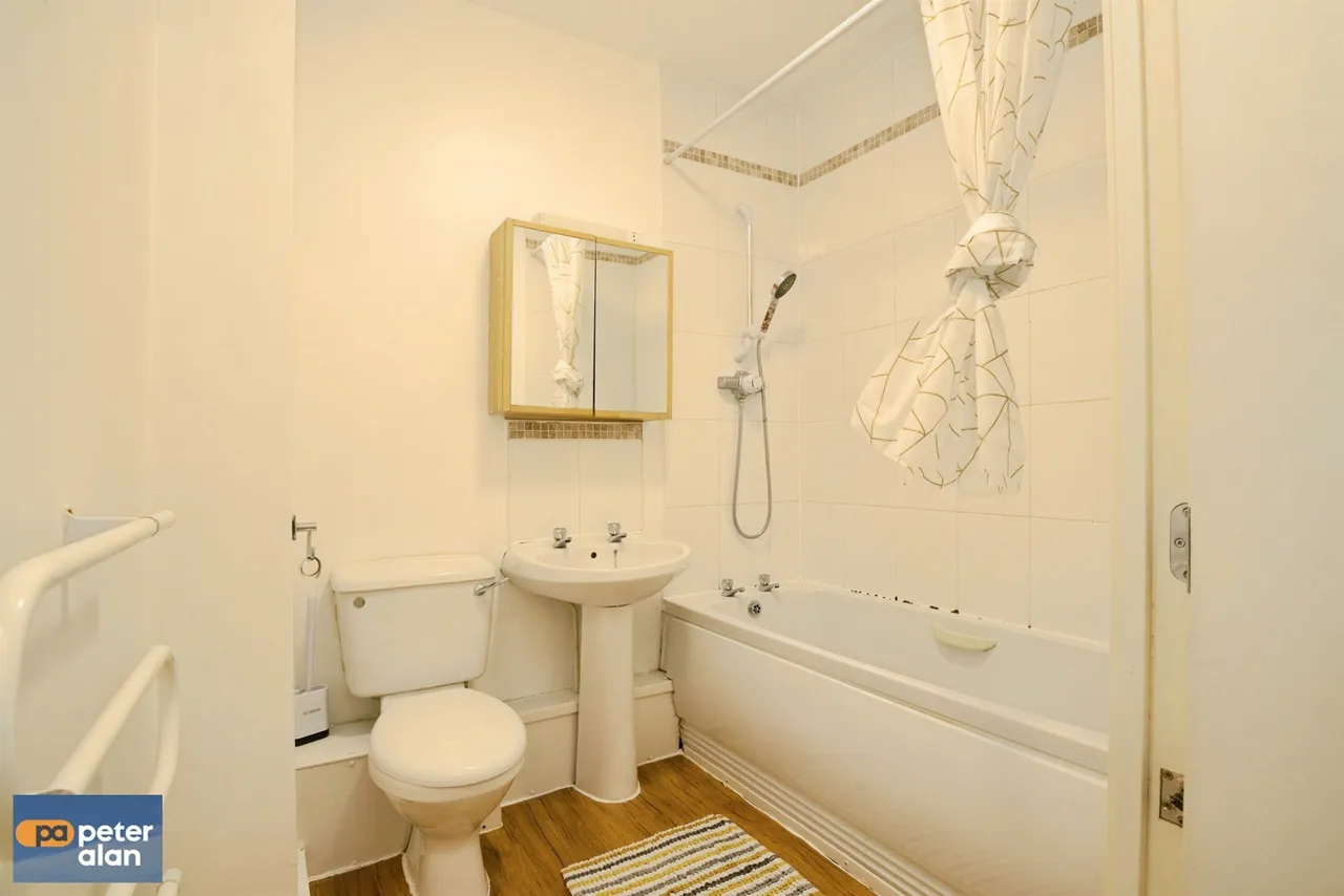Carlotta Way, Cardiff, CF10, photo 5