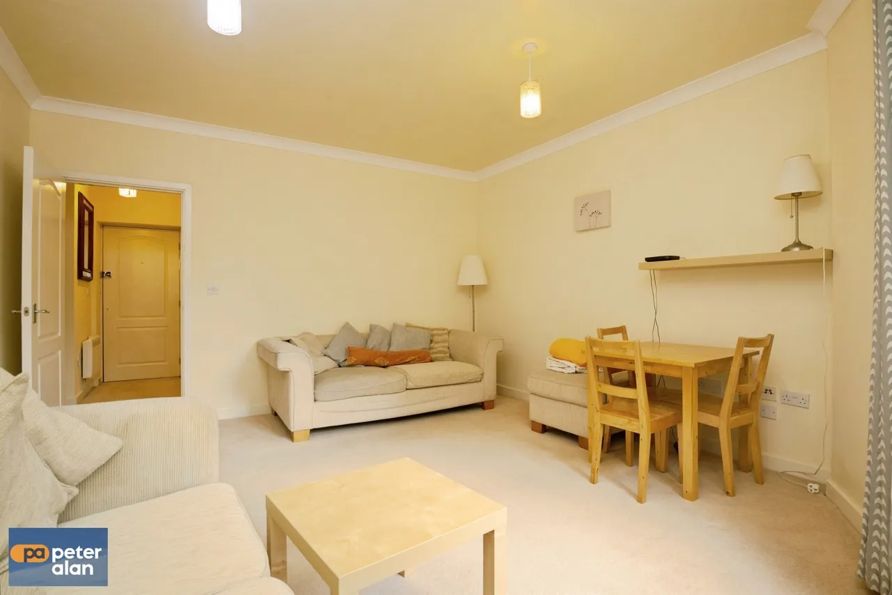 Carlotta Way, Cardiff, CF10, photo 2