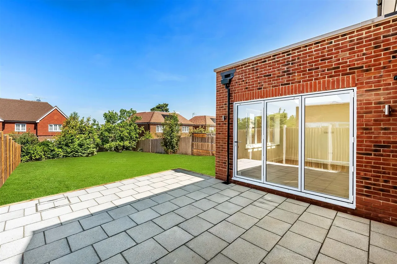 Leatherhead Road, Great Bookham, KT23, photo 9