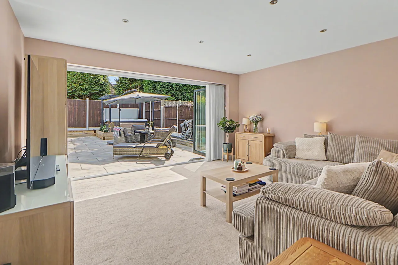 Arrowsmith Drive, Alsager, photo 11
