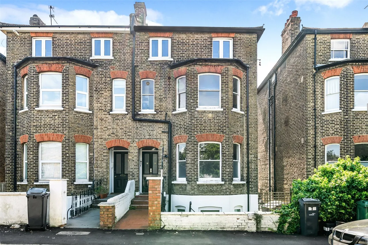 1 bed flat for sale — Avenue Park Road, SE27