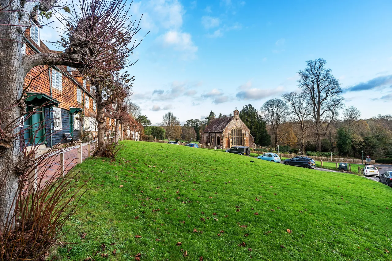 The Green, Groombridge, TN3, photo 2