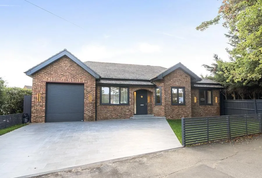 All Saints Road, SM1, photo 20