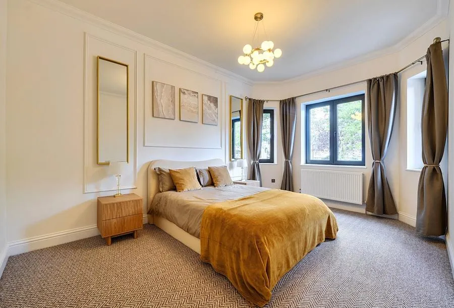 All Saints Road, SM1, photo 5