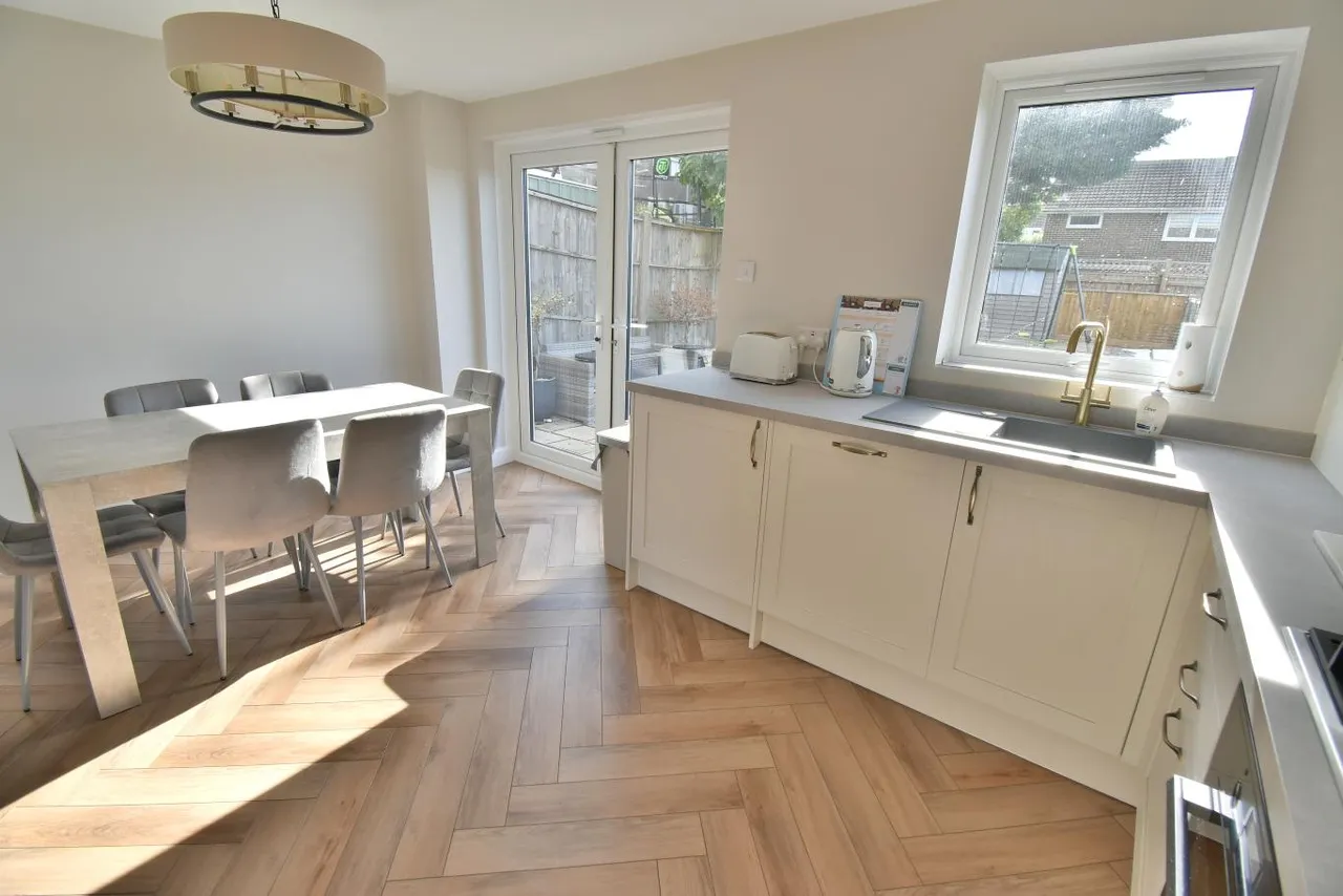 Leeson Drive, BH22, photo 7