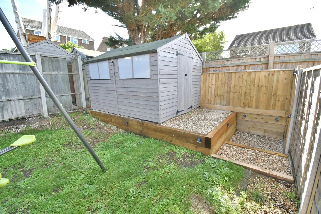 Leeson Drive, BH22, photo 21